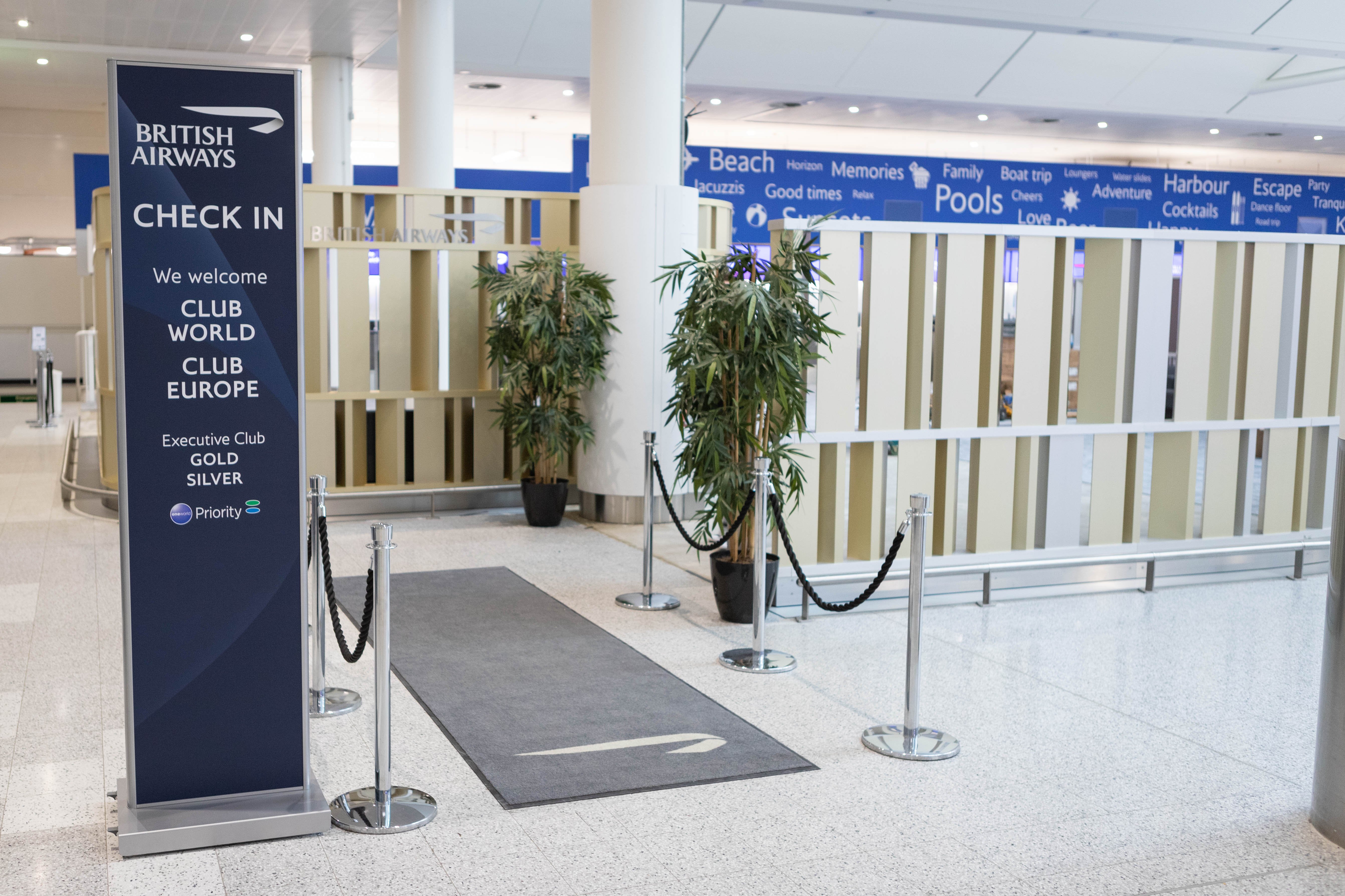 2022 Gatwick Airport Queuing Solution-20 2022 Gatwick Airport Queuing Solution-20